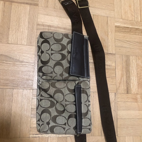 COACH cross bag with pockets - Picture 2 of 4